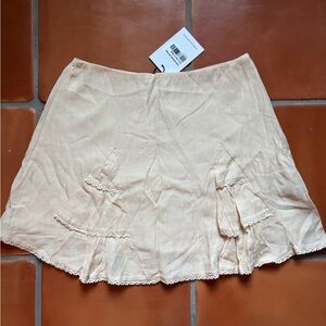 Princess Polly Cream Mini Skirt with Lace Detail Womens size 6 NWT
